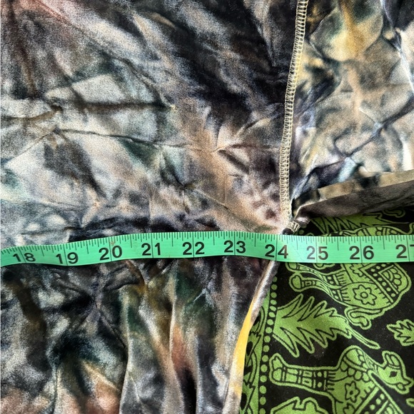 UMGEE TIE DYE VELVET OFF THE SHOULDER / ONE SHOULDER LONG SLEEVE TOP - Picture 6 of 6